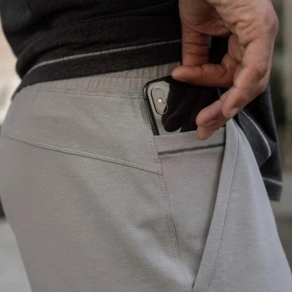 LUNYA LAHGO Restore Short Gray Pockets Stretch Lightweight Lounge Large NEW - Picture 2 of 10